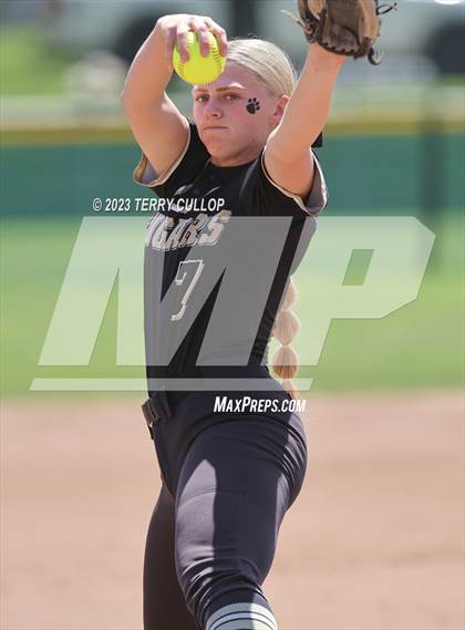 Thumbnail 1 in North Sanpete vs. Union (UHSAA 3A Round 3) photogallery.