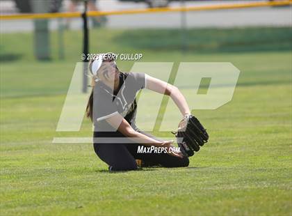 Thumbnail 1 in North Sanpete vs. Union (UHSAA 3A Round 3) photogallery.