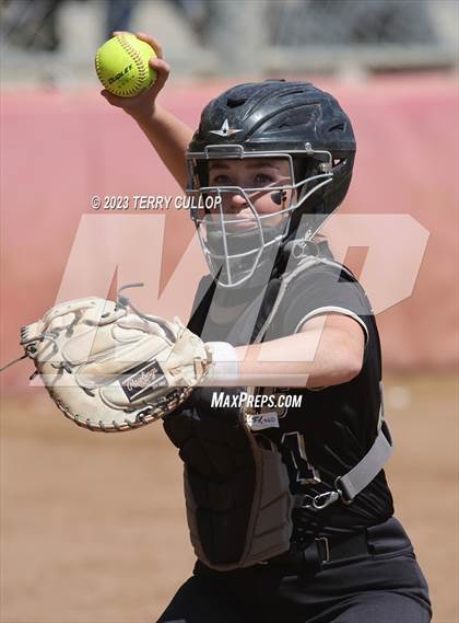 Thumbnail 3 in North Sanpete vs. Union (UHSAA 3A Round 3) photogallery.