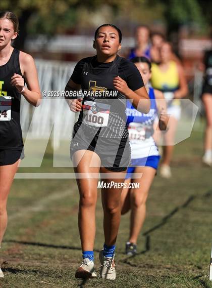 Thumbnail 3 in UIL 1A Girls Cross Country State Final photogallery.