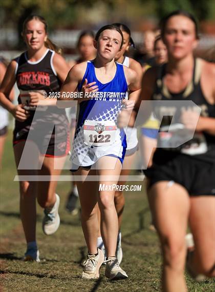 Thumbnail 1 in UIL 1A Girls Cross Country State Final photogallery.