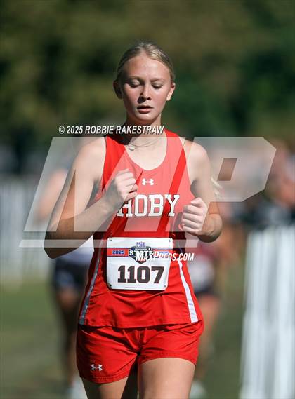 Thumbnail 1 in UIL 1A Girls Cross Country State Final photogallery.
