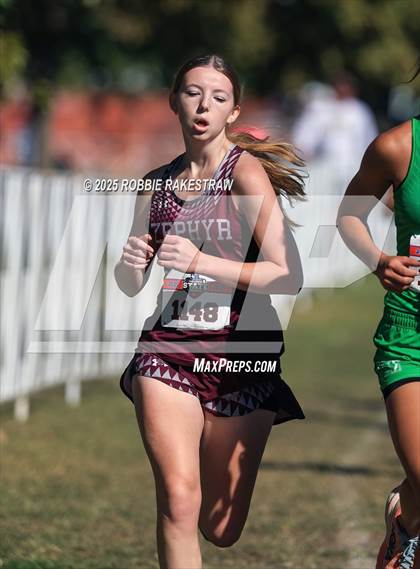 Thumbnail 1 in UIL 1A Girls Cross Country State Final photogallery.