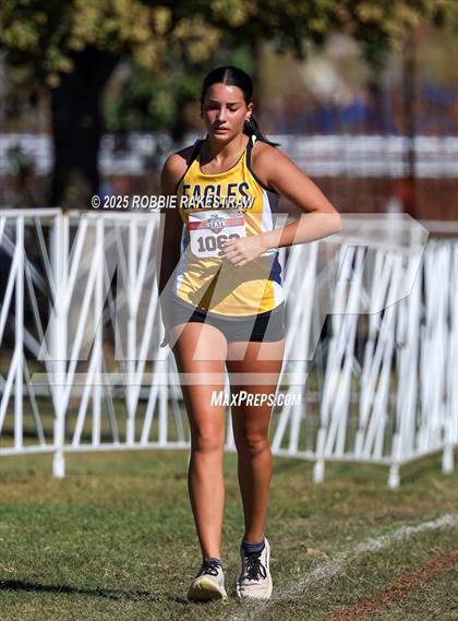Thumbnail 3 in UIL 1A Girls Cross Country State Final photogallery.