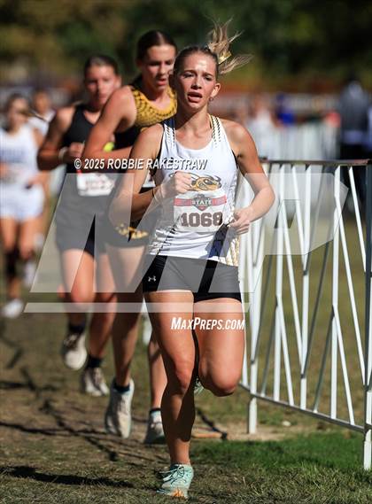 Thumbnail 3 in UIL 1A Girls Cross Country State Final photogallery.