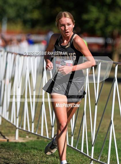Thumbnail 2 in UIL 1A Girls Cross Country State Final photogallery.
