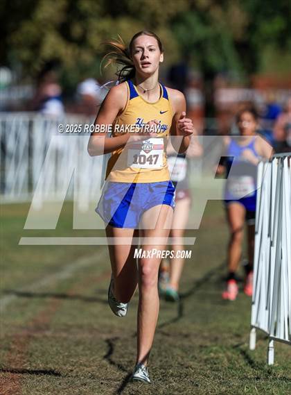 Thumbnail 2 in UIL 1A Girls Cross Country State Final photogallery.