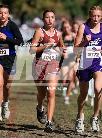 Thumbnail 1 in UIL 1A Girls Cross Country State Final photogallery.