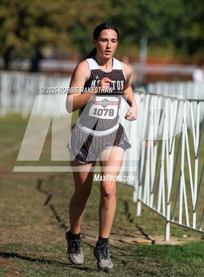 Thumbnail 3 in UIL 1A Girls Cross Country State Final photogallery.