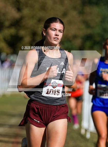 Thumbnail 2 in UIL 1A Girls Cross Country State Final photogallery.