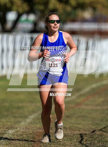 Thumbnail 1 in UIL 1A Girls Cross Country State Final photogallery.