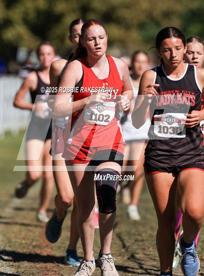 Thumbnail 3 in UIL 1A Girls Cross Country State Final photogallery.