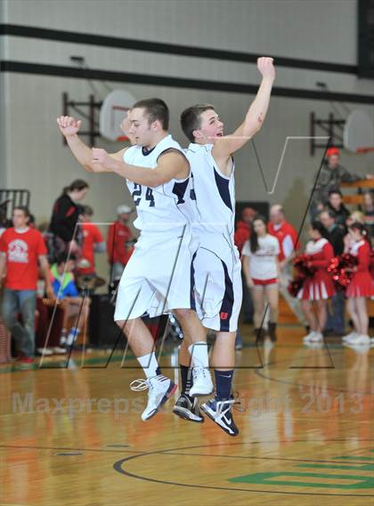 Thumbnail 1 in Colfax vs. Unity (WIAA D4 Sectional Semifinal)  photogallery.