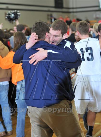 Thumbnail 3 in Colfax vs. Unity (WIAA D4 Sectional Semifinal)  photogallery.