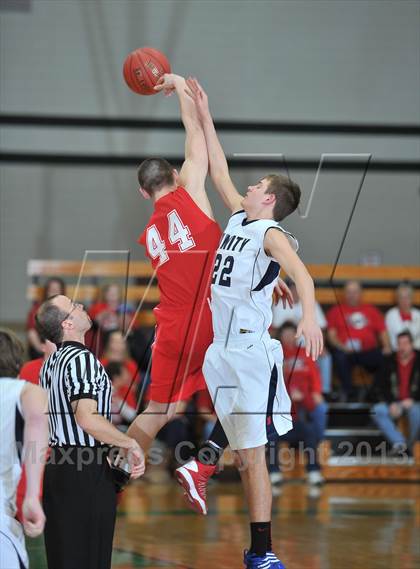 Thumbnail 3 in Colfax vs. Unity (WIAA D4 Sectional Semifinal)  photogallery.