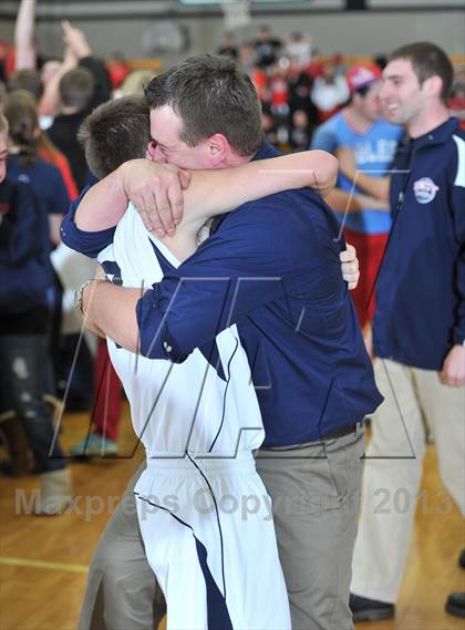 Thumbnail 3 in Colfax vs. Unity (WIAA D4 Sectional Semifinal)  photogallery.