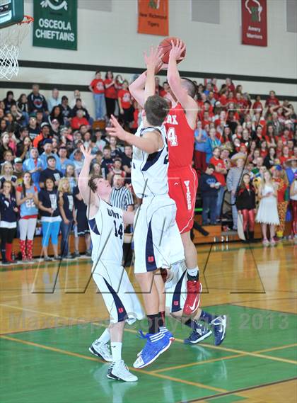 Thumbnail 2 in Colfax vs. Unity (WIAA D4 Sectional Semifinal)  photogallery.
