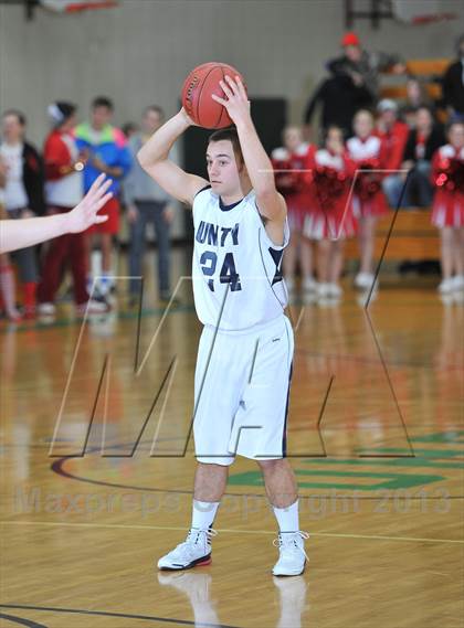 Thumbnail 2 in Colfax vs. Unity (WIAA D4 Sectional Semifinal)  photogallery.