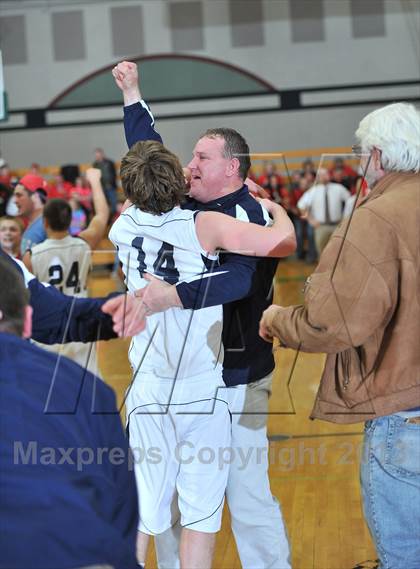 Thumbnail 1 in Colfax vs. Unity (WIAA D4 Sectional Semifinal)  photogallery.