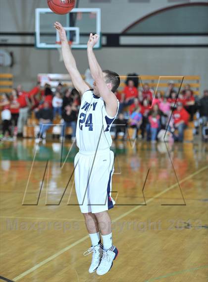 Thumbnail 1 in Colfax vs. Unity (WIAA D4 Sectional Semifinal)  photogallery.