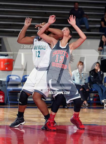 Thumbnail 1 in South Houston vs. Pasadena Memorial (McDonald's Texas Invitational) photogallery.