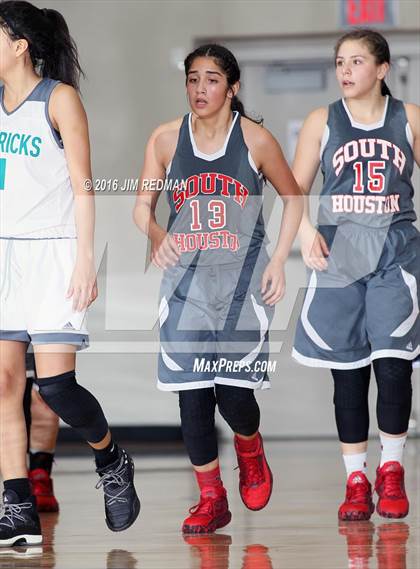 Thumbnail 1 in South Houston vs. Pasadena Memorial (McDonald's Texas Invitational) photogallery.