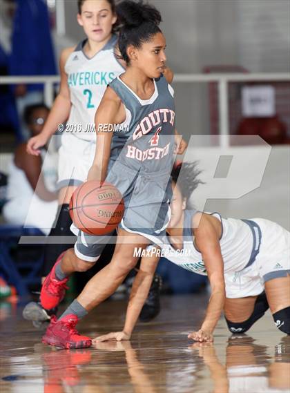 Thumbnail 2 in South Houston vs. Pasadena Memorial (McDonald's Texas Invitational) photogallery.