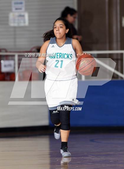 Thumbnail 1 in South Houston vs. Pasadena Memorial (McDonald's Texas Invitational) photogallery.
