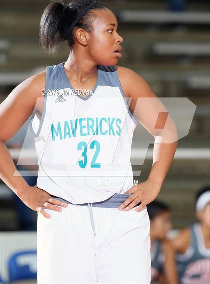 Thumbnail 2 in South Houston vs. Pasadena Memorial (McDonald's Texas Invitational) photogallery.