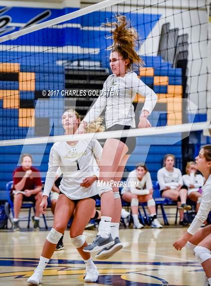 Thumbnail 2 in Oaks Christian @ Agoura photogallery.