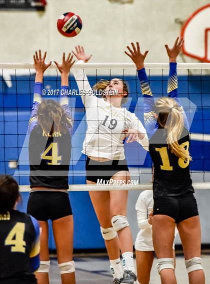 Thumbnail 2 in Oaks Christian @ Agoura photogallery.