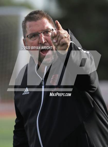 Thumbnail 3 in Servite @ JSerra Catholic photogallery.