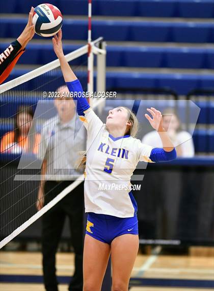 Thumbnail 3 in Bridgeland vs. Klein photogallery.