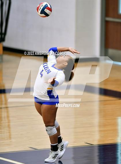 Thumbnail 3 in Bridgeland vs. Klein photogallery.