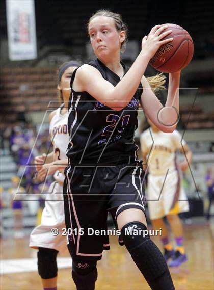 Thumbnail 2 in Mission Oak @ Fresno (CIF Central D3 Final) photogallery.