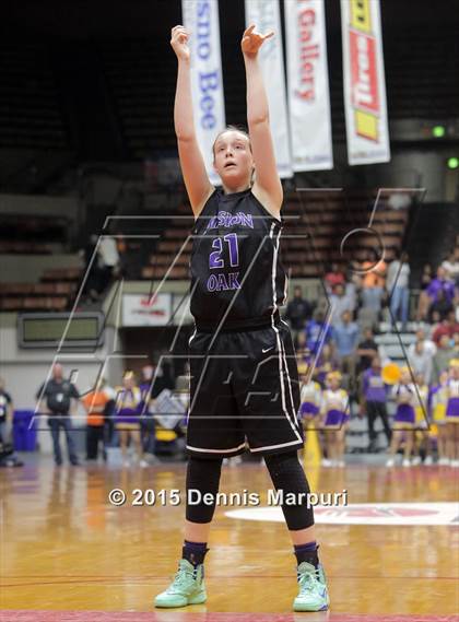 Thumbnail 3 in Mission Oak @ Fresno (CIF Central D3 Final) photogallery.