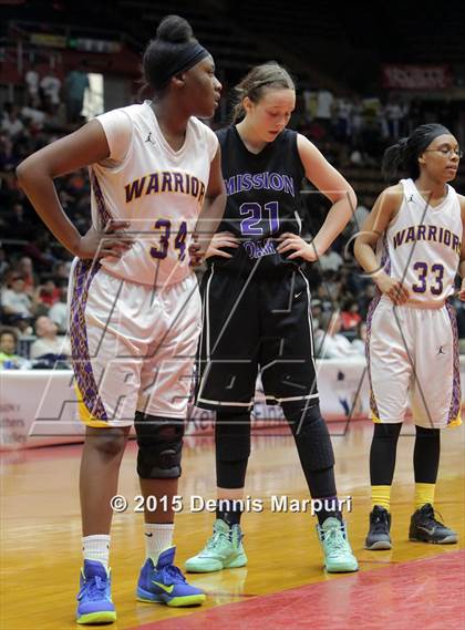Thumbnail 3 in Mission Oak @ Fresno (CIF Central D3 Final) photogallery.