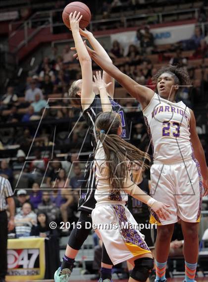Thumbnail 3 in Mission Oak @ Fresno (CIF Central D3 Final) photogallery.