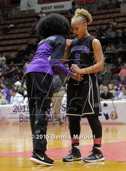 Thumbnail 2 in Mission Oak @ Fresno (CIF Central D3 Final) photogallery.