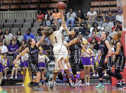 Thumbnail 2 in Mission Oak @ Fresno (CIF Central D3 Final) photogallery.