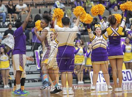 Thumbnail 3 in Mission Oak @ Fresno (CIF Central D3 Final) photogallery.