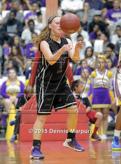 Thumbnail 2 in Mission Oak @ Fresno (CIF Central D3 Final) photogallery.