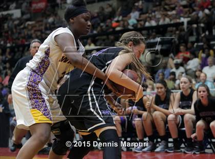 Thumbnail 2 in Mission Oak @ Fresno (CIF Central D3 Final) photogallery.