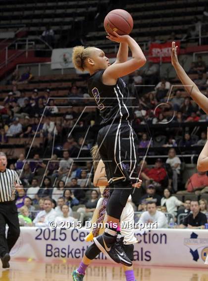 Thumbnail 2 in Mission Oak @ Fresno (CIF Central D3 Final) photogallery.