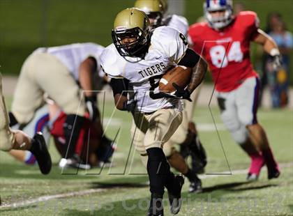 Thumbnail 3 in Irving @ Grapevine photogallery.