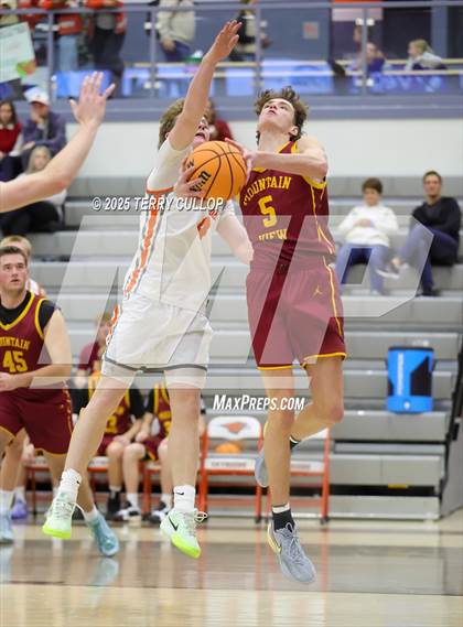 Thumbnail 2 in Mountain View vs. Skyridge (Falcon Classic) photogallery.