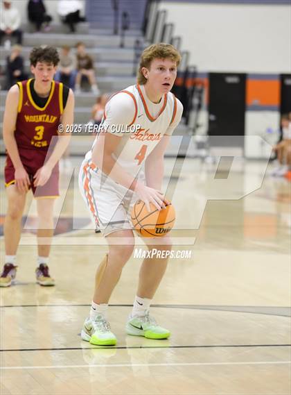 Thumbnail 2 in Mountain View vs. Skyridge (Falcon Classic) photogallery.