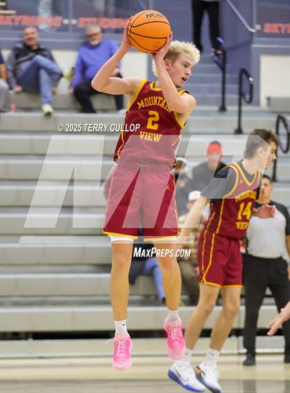 Thumbnail 3 in Mountain View vs. Skyridge (Falcon Classic) photogallery.