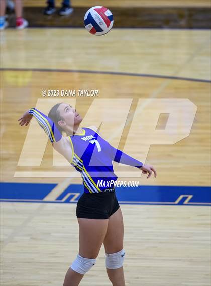 Thumbnail 2 in Brock @ Peaster photogallery.
