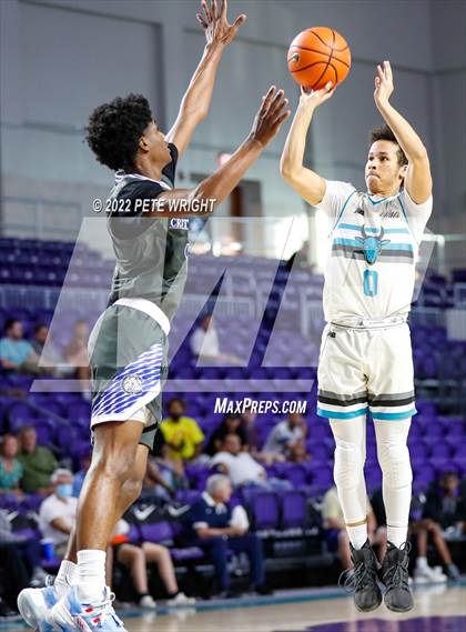 Thumbnail 1 in Combine vs Crestwood (City of Palms Classic) photogallery.